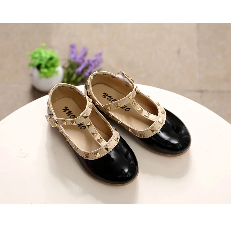 11677895006_2067024571