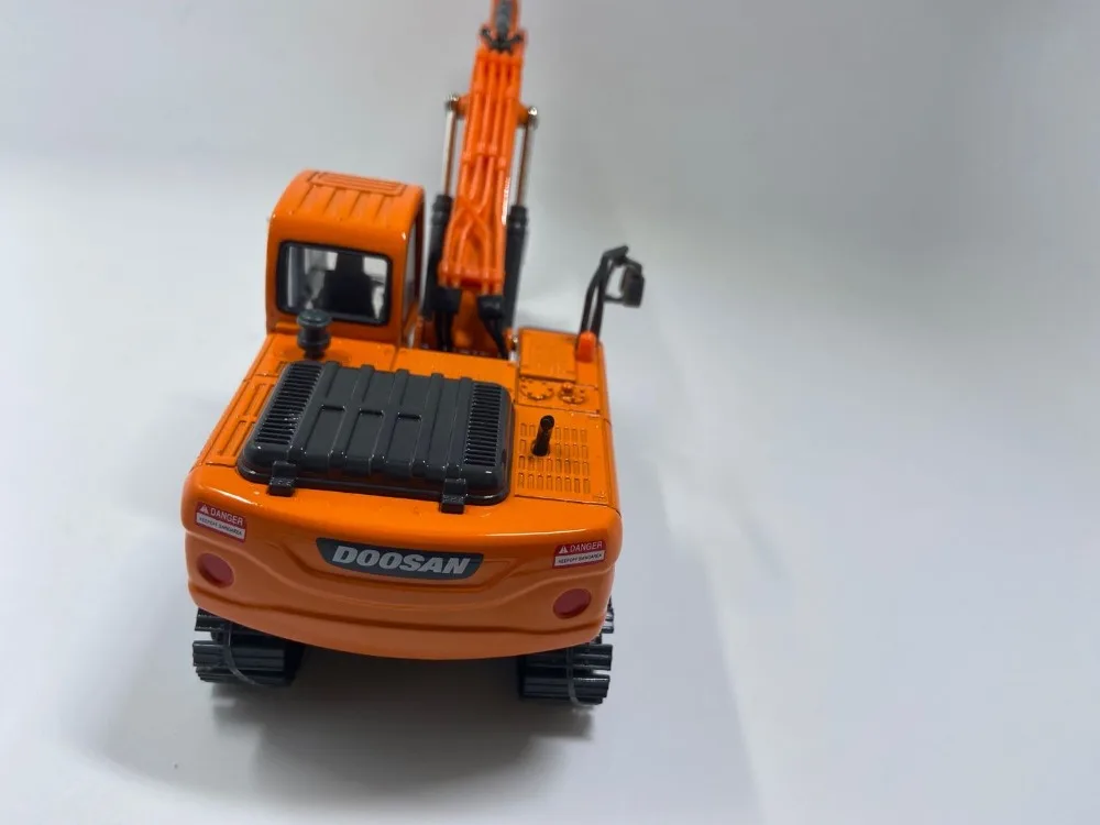 DX225LCA (5)