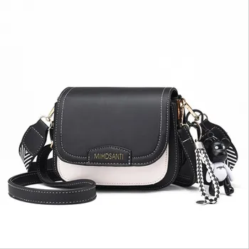 

Temperament pu small bread new summer 2020 han edition tide hitting scene wide straps one shoulder bag