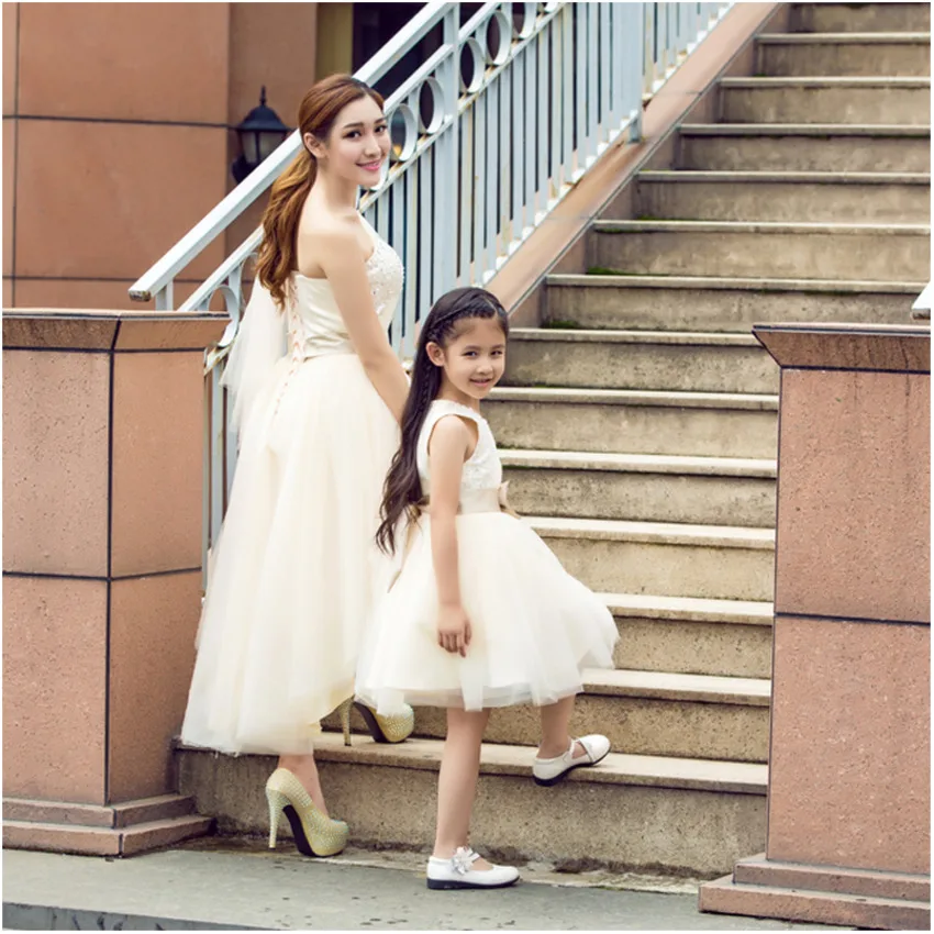 Одинаковая одежда для семьи кружевное платье принцессы с цветочным рисунком для девочек платье для мамы и дочки на свадьбу костюмы принцессы на день рождения