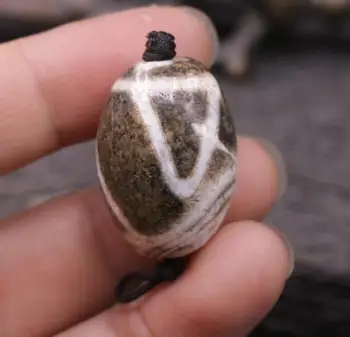 

LKbrother Talisman Treasure Magic Power Tibetan Old Agate gray white Peak totem dZi Bead
