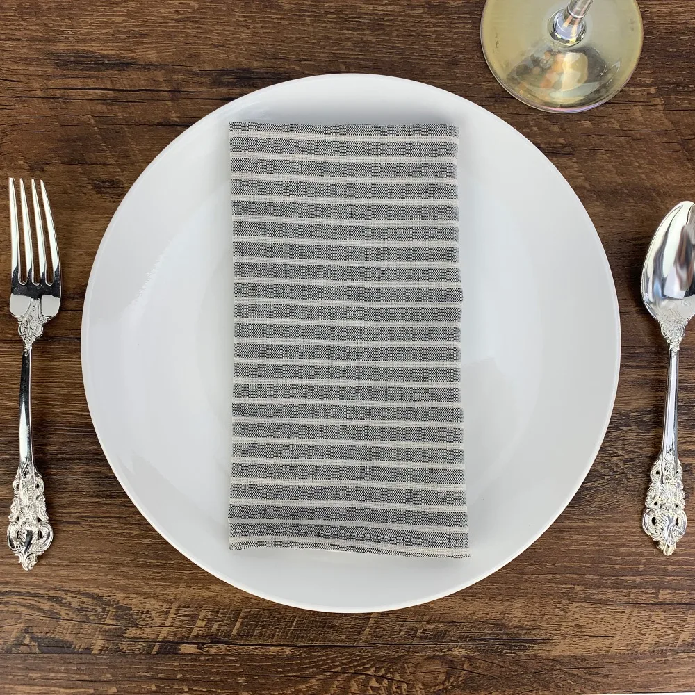 Display_Napkins_008_30_Black