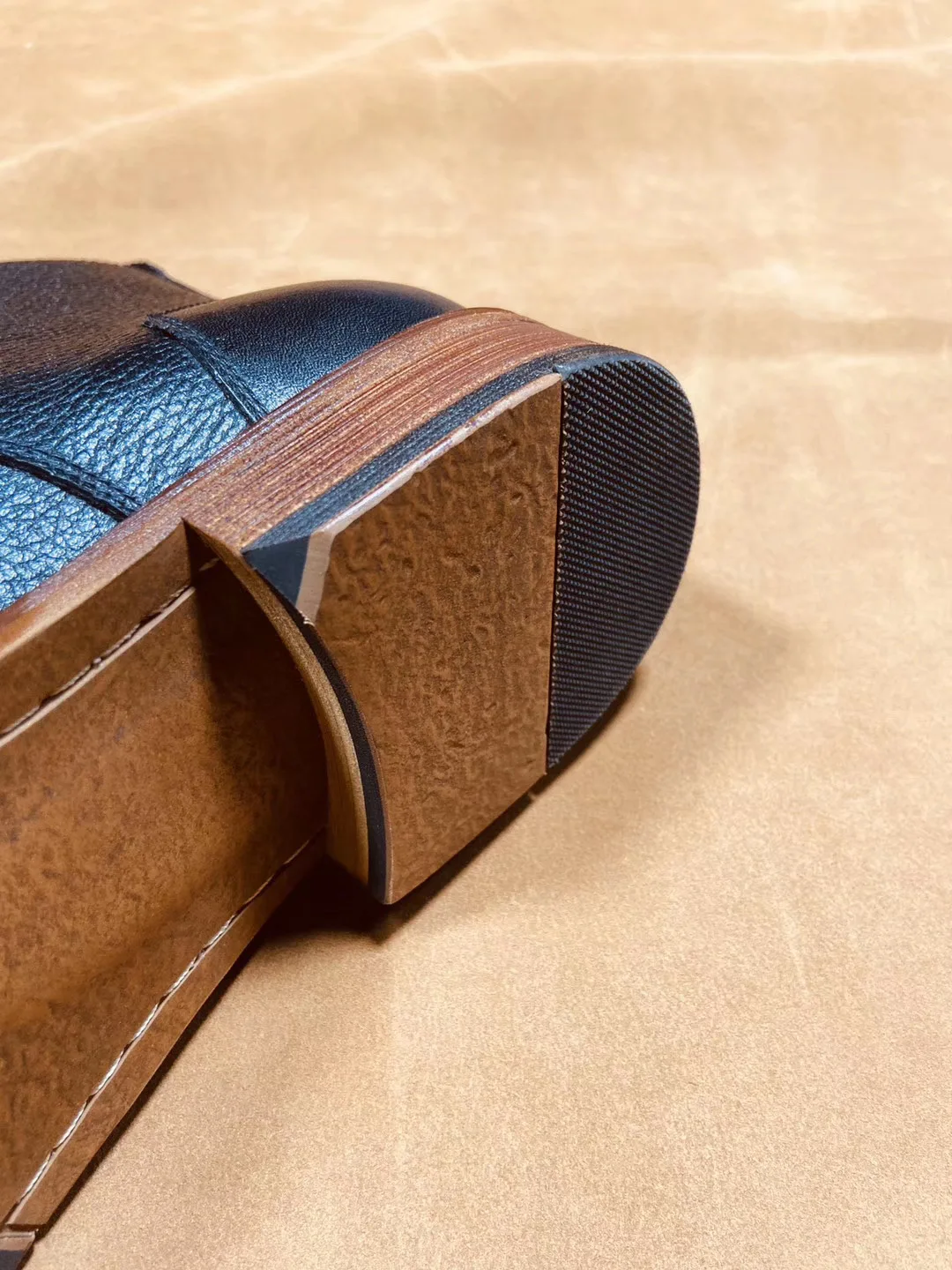 QYFCIOUFU/Модные Ботинки Martin; Цвет черный, коричневый, хаки; Мужские модельные ботинки; официальные мужские ботильоны из натуральной коровьей кожи на шнуровке