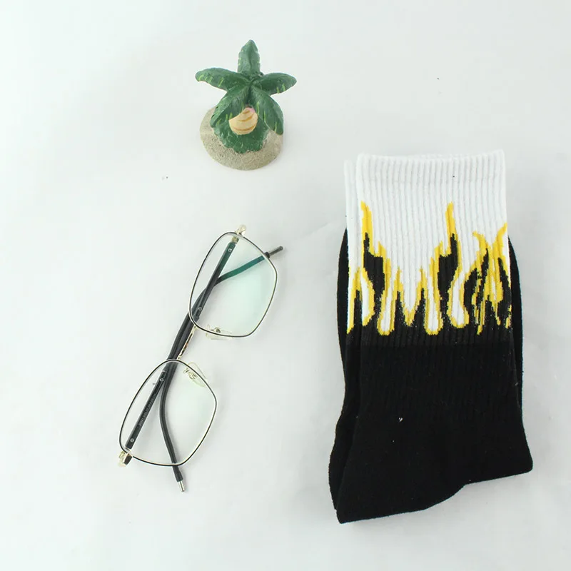 1 пара, мужские Модные носки в стиле хип-хоп, хит цвета, носки для катания на пожаре, красный фонарь с пламенем, теплые хлопковые носки для уличного скейтборда - Цвет: 1