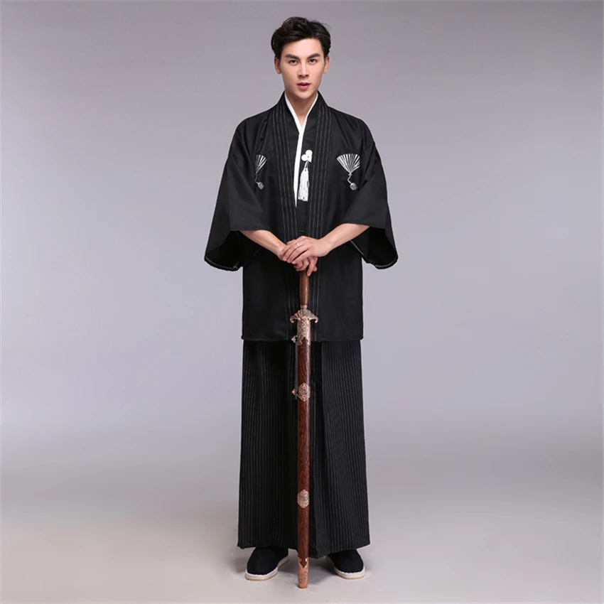 Koop Samurai Traditionele Japanse Kimono Kleding voor Mannen Borduren Lange Mouwen Stage Performance Retro Aziatische Jas Oude Kostuum