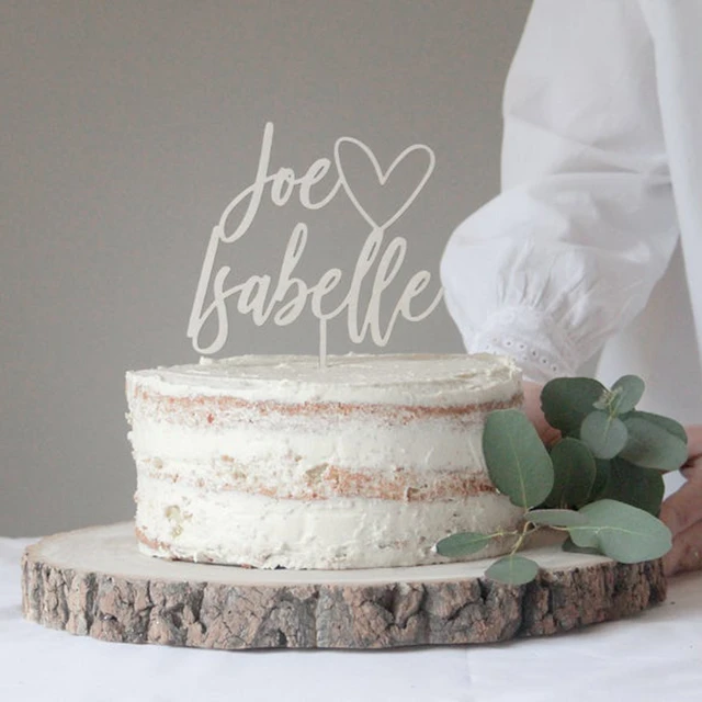 Garniture de gâteau de cœur avec initiales et date de mariage