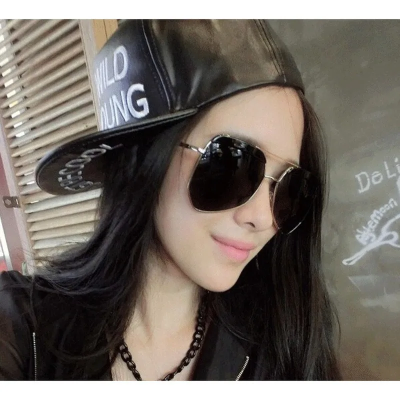 

Trendy new large frame irregular sunglasses Fashionable men and women with the same driving mirror Cool UV protection sunglasses