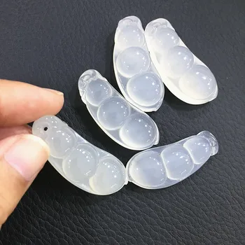

Ice agate white chalcedony green beans Fudou