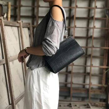 

cowhide single shoulder bag handbag crocodile grain temperament design model