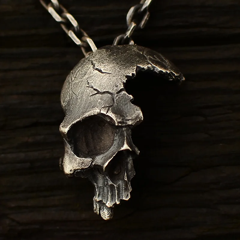 

Vintage Silver Irregular Half Face Skull Pendant Necklace Women Men Gothic Punk Retro Skulls Necklaces Fashion Jewelry A776