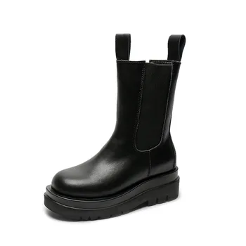 

Chimney boot Woman 2020 autumn/winter new black platform enhanced Cowhide Martin boot woman shoes