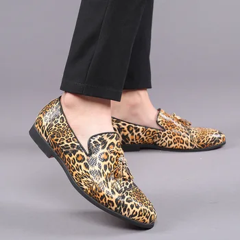 

2020 New Fashion Men Loafers Men Leather Leopard Shoes Slip on Party Casual Shoes big size 38-48