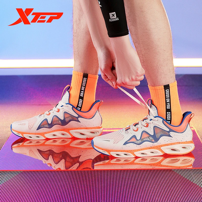 nike men's lightweight running shoes