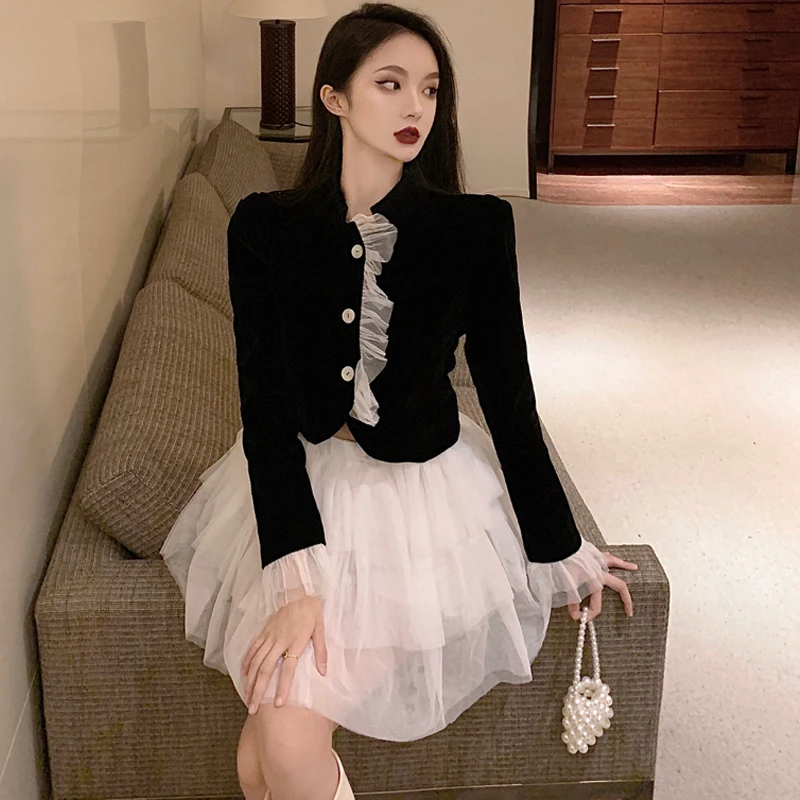 Temperament Autumn Puffy White Layer Mesh Cake Skirt Mini Ball Gowns Stand Black Velvet Coat Short Lace Patchwork Cardigan Tops |