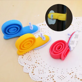 

3Pcs/lot Soft Plastic Baby Home Safety Door Stopper Protector Children Safe Snail Shape Door Stops Baby Gate Corner Protector