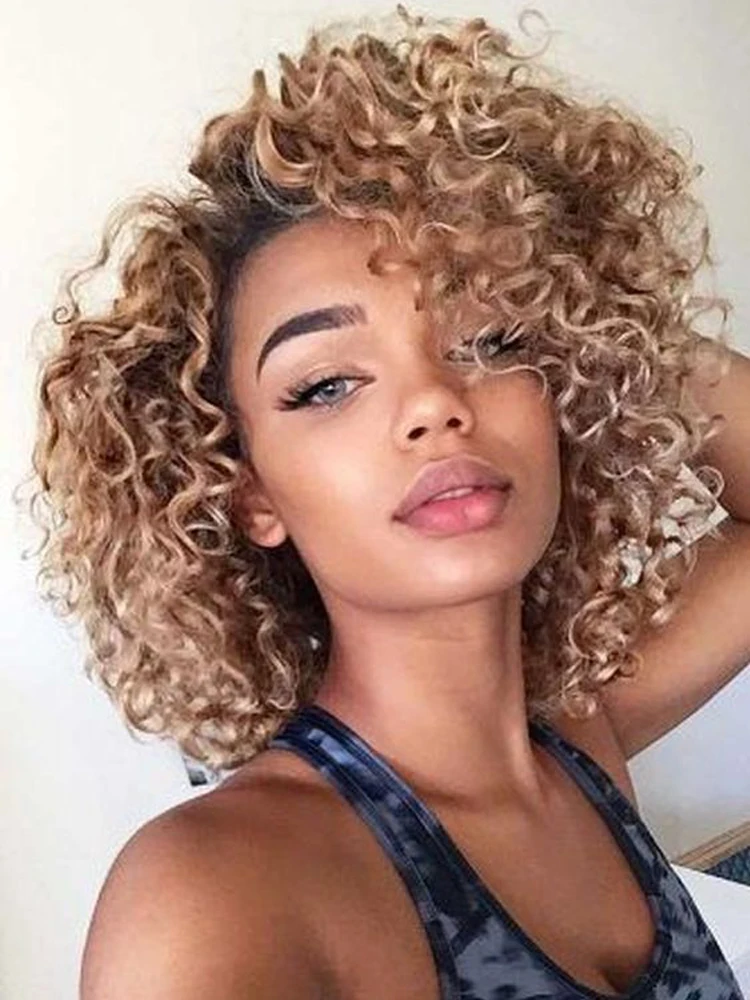 Short curly hair blondes b. Стрижки на светлые кудрявые волосы. Короткие стрижки на вьющиеся волосы. Кудрявые короткие волосы блонд. Каре на кудрявые волосы.