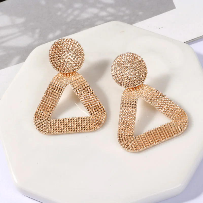 12768201493_1626211359