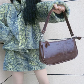 

OLUOLIN Fashion Crocodile Pattern Crossbody Messenger Bag Retro Luxury Women Handbags Baguette shape Handbag PU Phone Pouch