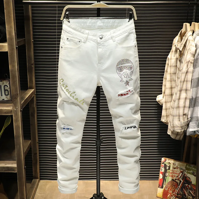

Spring and summer white color diamond jeans men's fashion casual perforated patch embroidery slim elastic pants