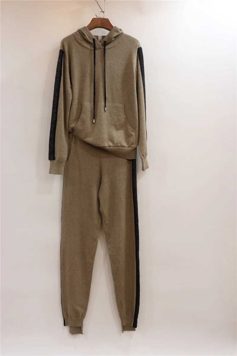 30% Wool+ 45% Cashmere warm Knit Suits hooded cashmere woolen Sweater+ Mink Cashmere Trousers Brilliant Two-pieces sets F409 - Цвет: light tan