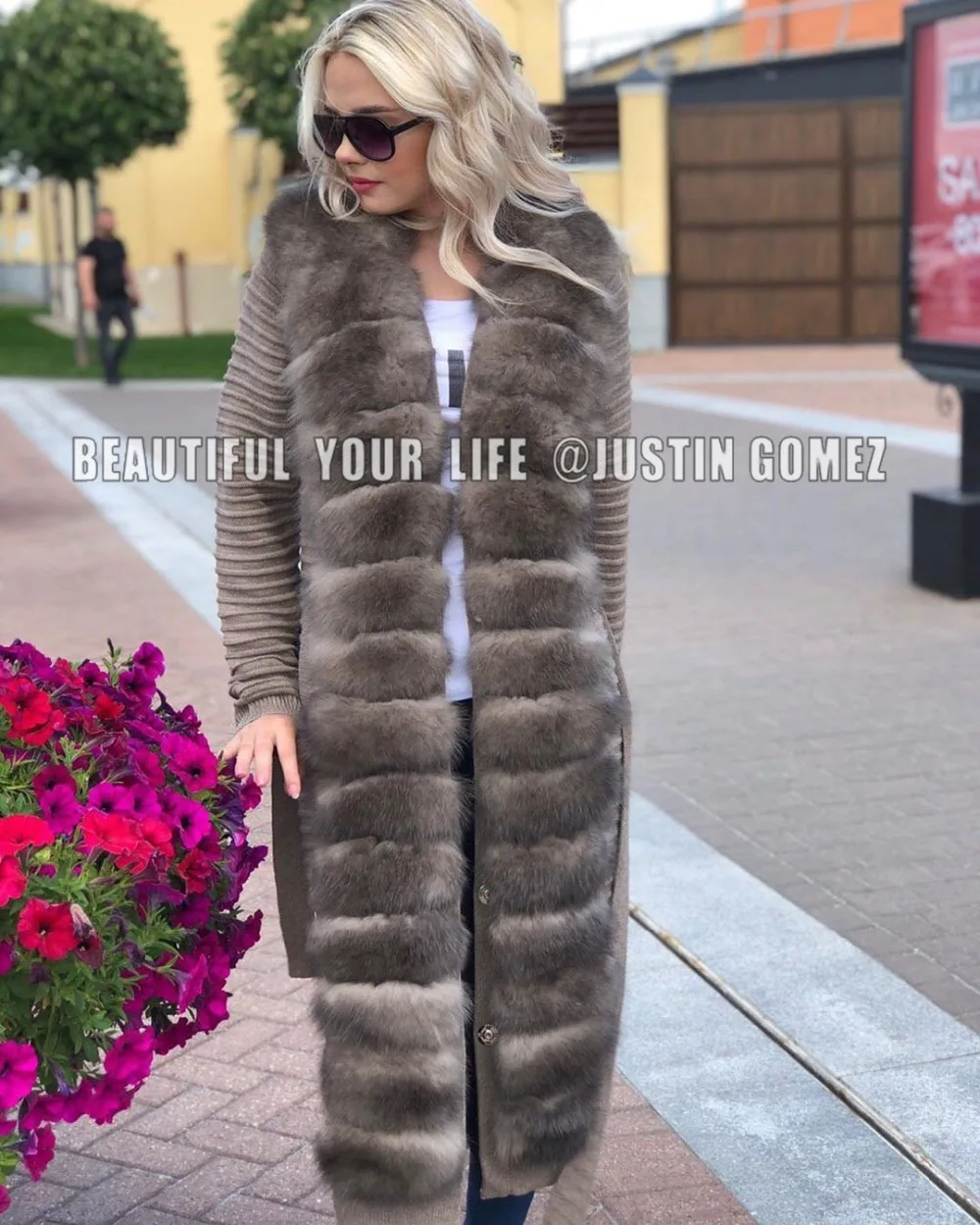 New Design High-end Fashion Chic Elegant Winter Clothes Women Warm High Quality Women Sweaters With Long Natural Fox Fur Collar