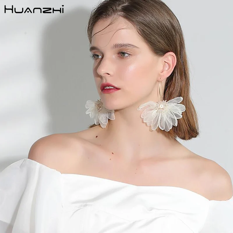 

HZ 2019 New Sweet Romantic Solid Color Transparent Organza Flowers Rhinestone Metal Drop Earrings for Women Girls Vacation