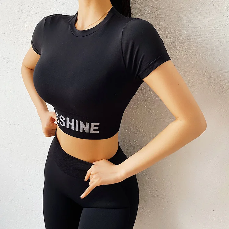 

2020 Explosive Yoga Suit Women's High Waist Five-point Pants Navel Short Sleeve Fitness Sports Two-piece Seamless Yoga Sui