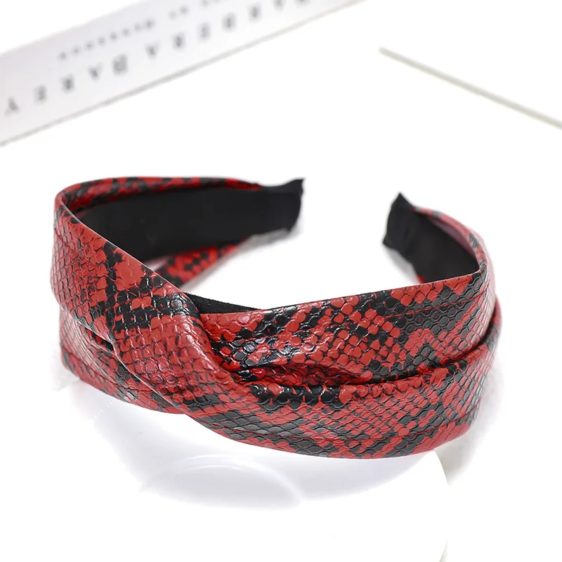 C759 red cross Мода рыбьей чешуи кожаные волосы PU для девочек; Мини-Юбка Для женщин Заколки для волос крест узел повязкой на голову-чалмой повязка для девочек; аксессуары для волос - Цвет: C759 red cross