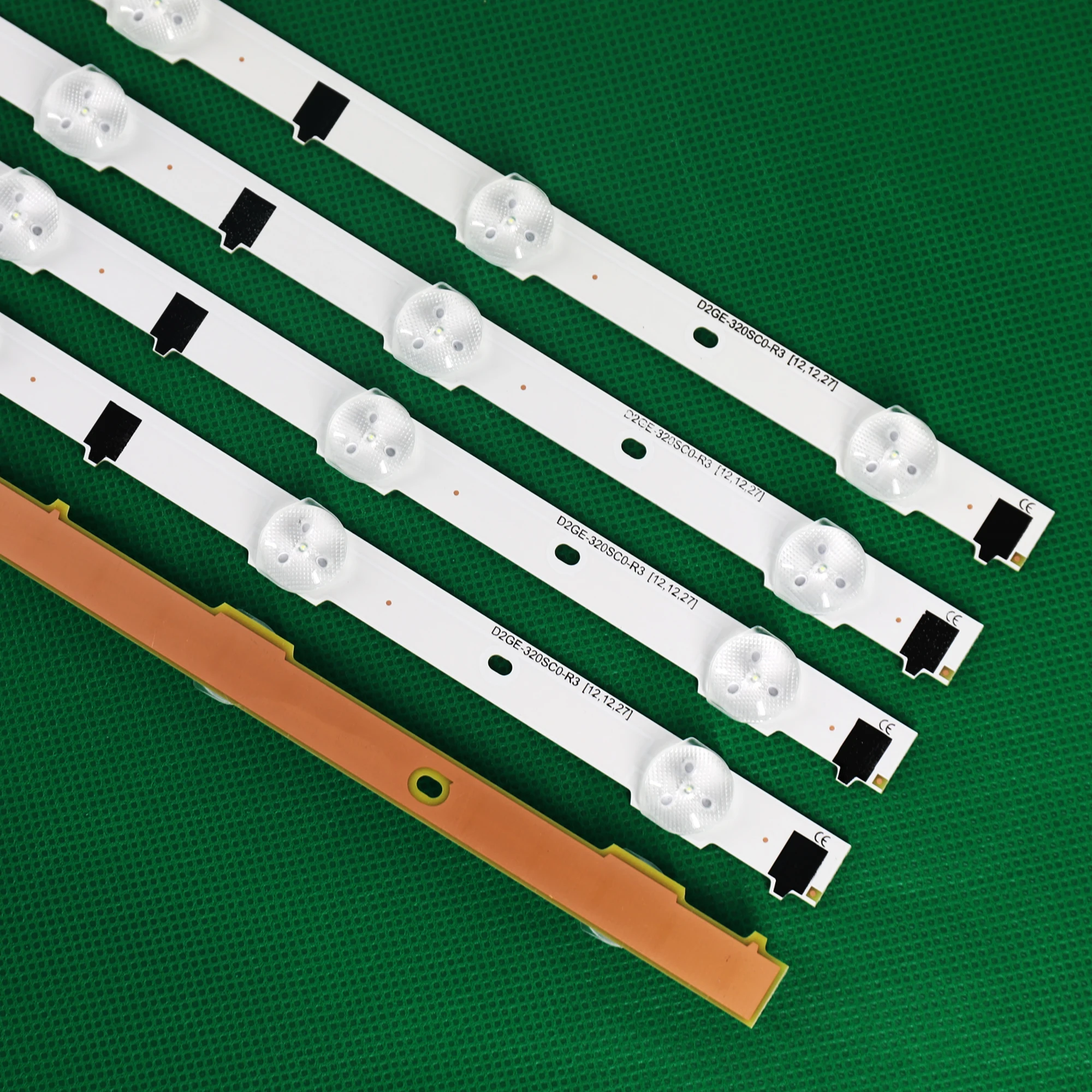 UA32F4088AR CY-HF320AGEV3H UE32F5000 LED Ʈ D2GE-320SC0-R3 2013SVS32H 9 REV1.8 5 / 9 LED 650mm D2GE-320SCO-R3