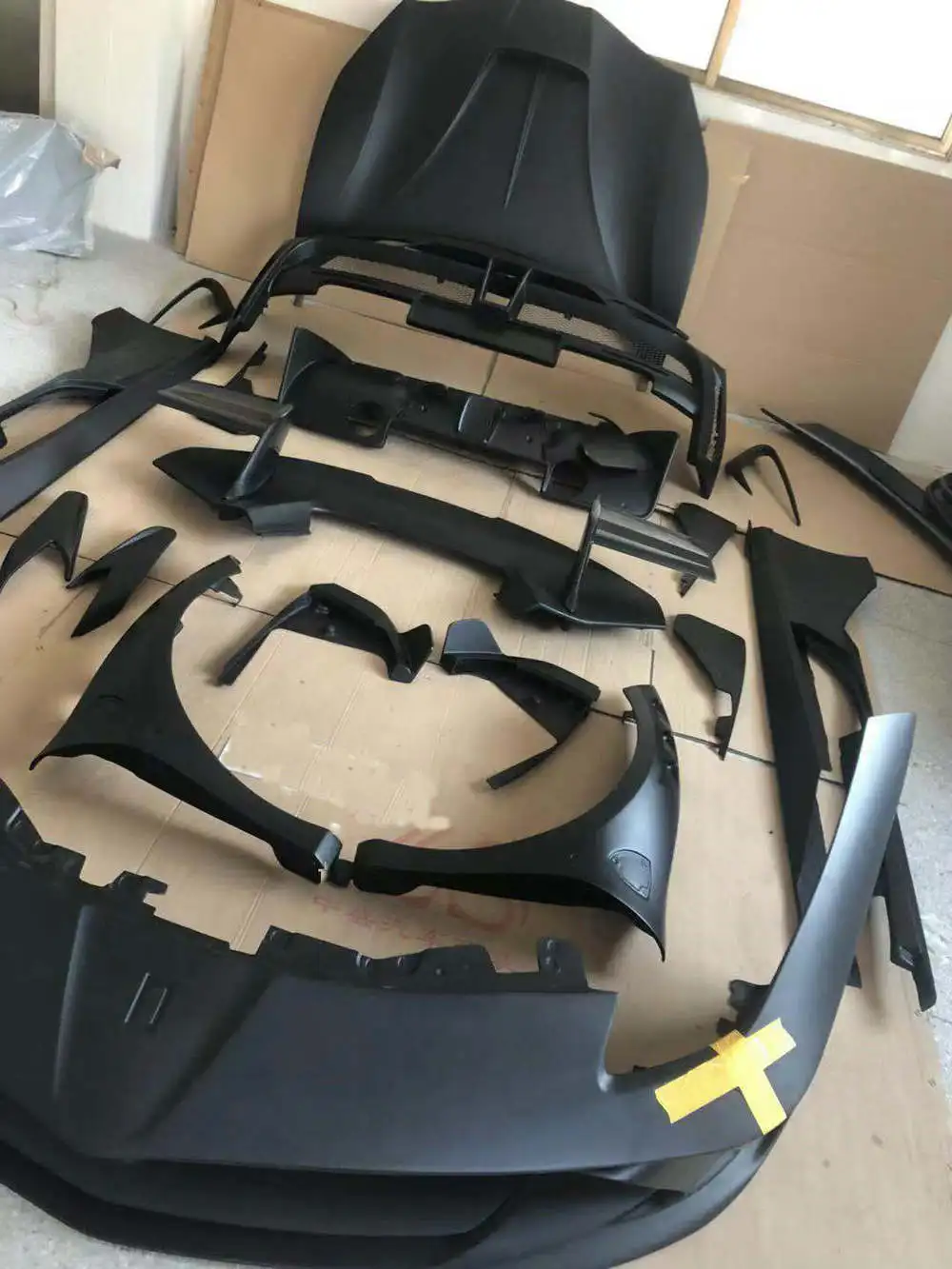 Mansory look бодикит PP/половина углеродного волокна бодикты для Ferrari 488 GTB Комплект кузова бампер капот боковые юбки задний спойлер крыло
