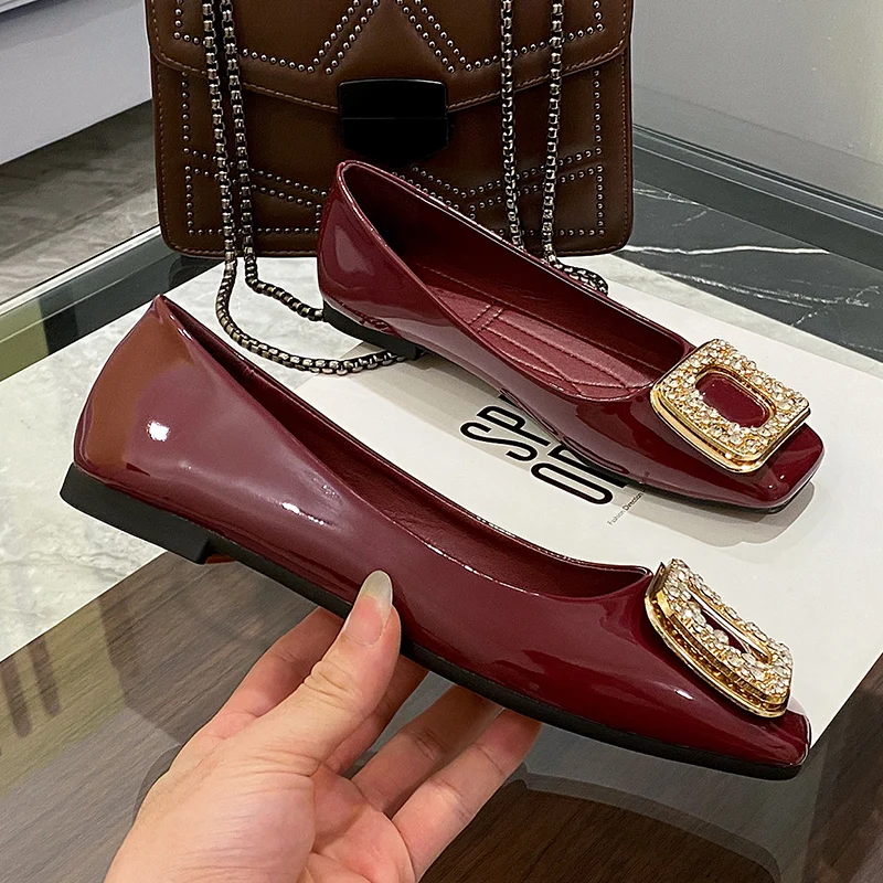 Women Flat Shoes Ballet Shoes Slip On Loafers Moccasins Brand Leather Flats Metal Decoration Ballerina Zapatos Mujer Size 35-43