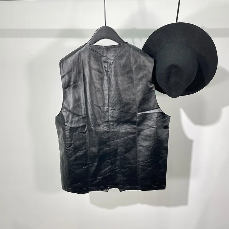 Рисунок 3 - Мужская куртка без рукавов