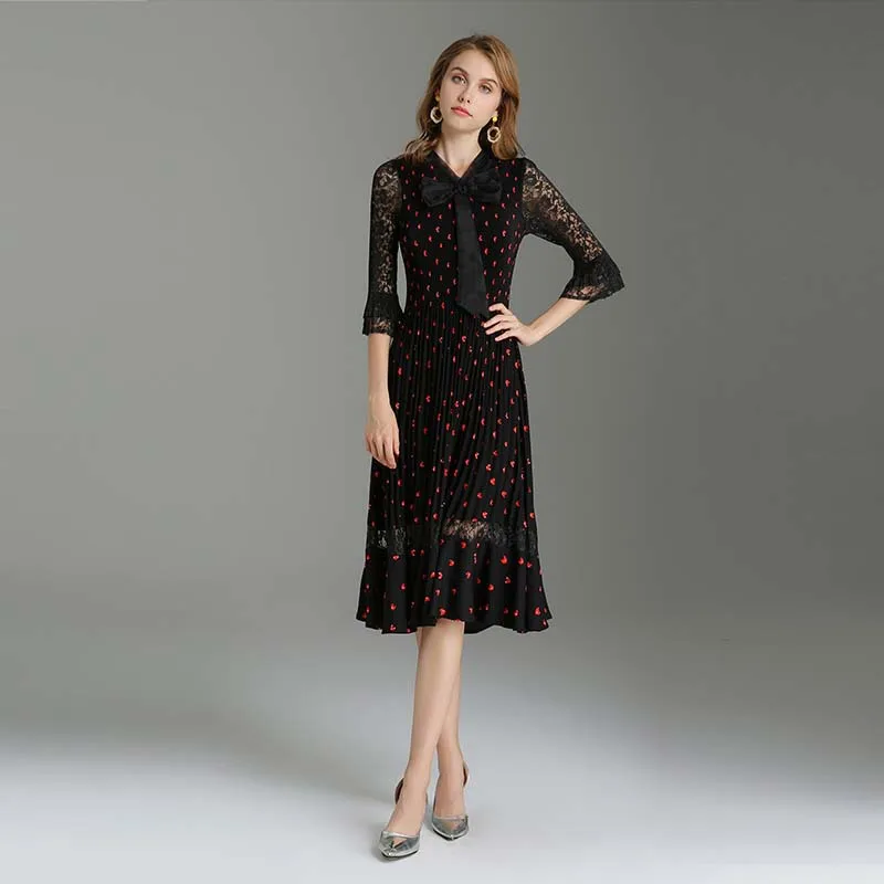 

Autumn and Winter new women's wave point lace slim temperament printing large size pleated dress