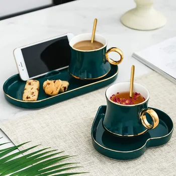 

Creative Ceramic Coffee Cup With Spoon European Small Luxury Espresso Cups Green Matcha Tea Coffee Cup And Saucer Set II50BYD