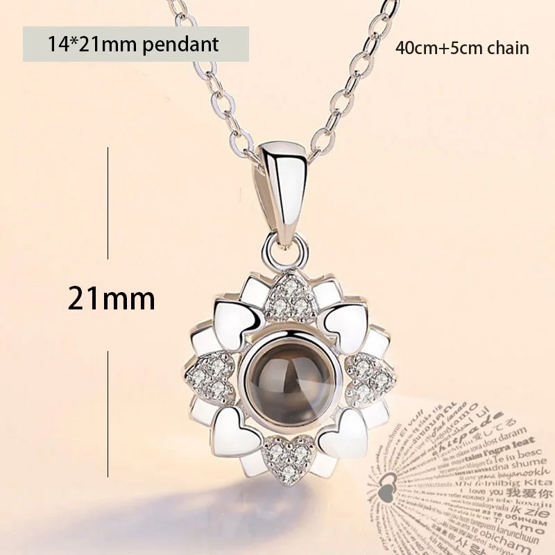 Collier Projecteur - "Je t'aime" en 101 Langues