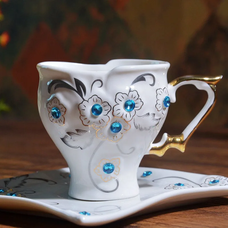 3D рельефный набор керамических кофейных чашек, наборы кофейной посуды мокко, белая фарфоровая чашка, цветочные чашки кофейной посуды включают 1 чашку 1 блюдце