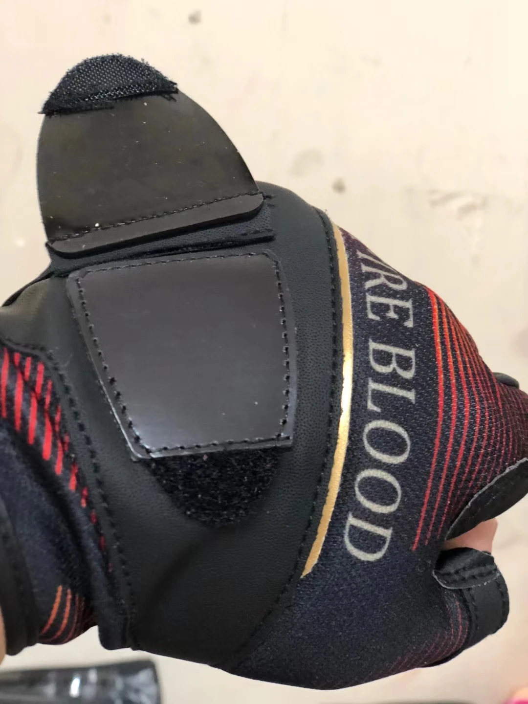 2021 Summer Soft Genuine Leather Fishing Gloves for Men Fire Blood Thin Breathable 3 Finger Cut Fishing Mittens GL-141T