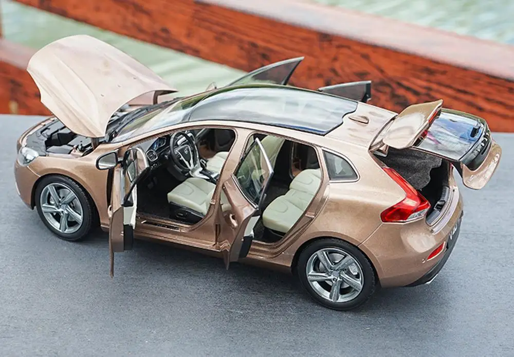 1/18 весы Volvo V40 T4 хэтчбек медный литой автомобиль модельные игрушки, коллекционные подарки