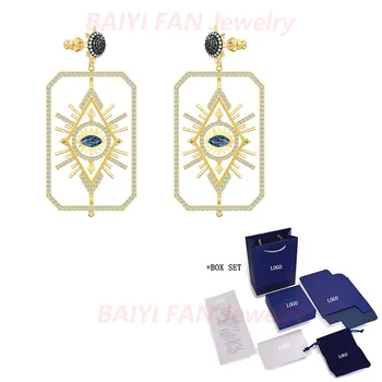 

Fashion Jewelry SWA TAROT MAGIC PIERCED EARRINGS Symbol Tarot Symbol Pave Poker Pattern Decoration Crystal Lady Romantic Gift