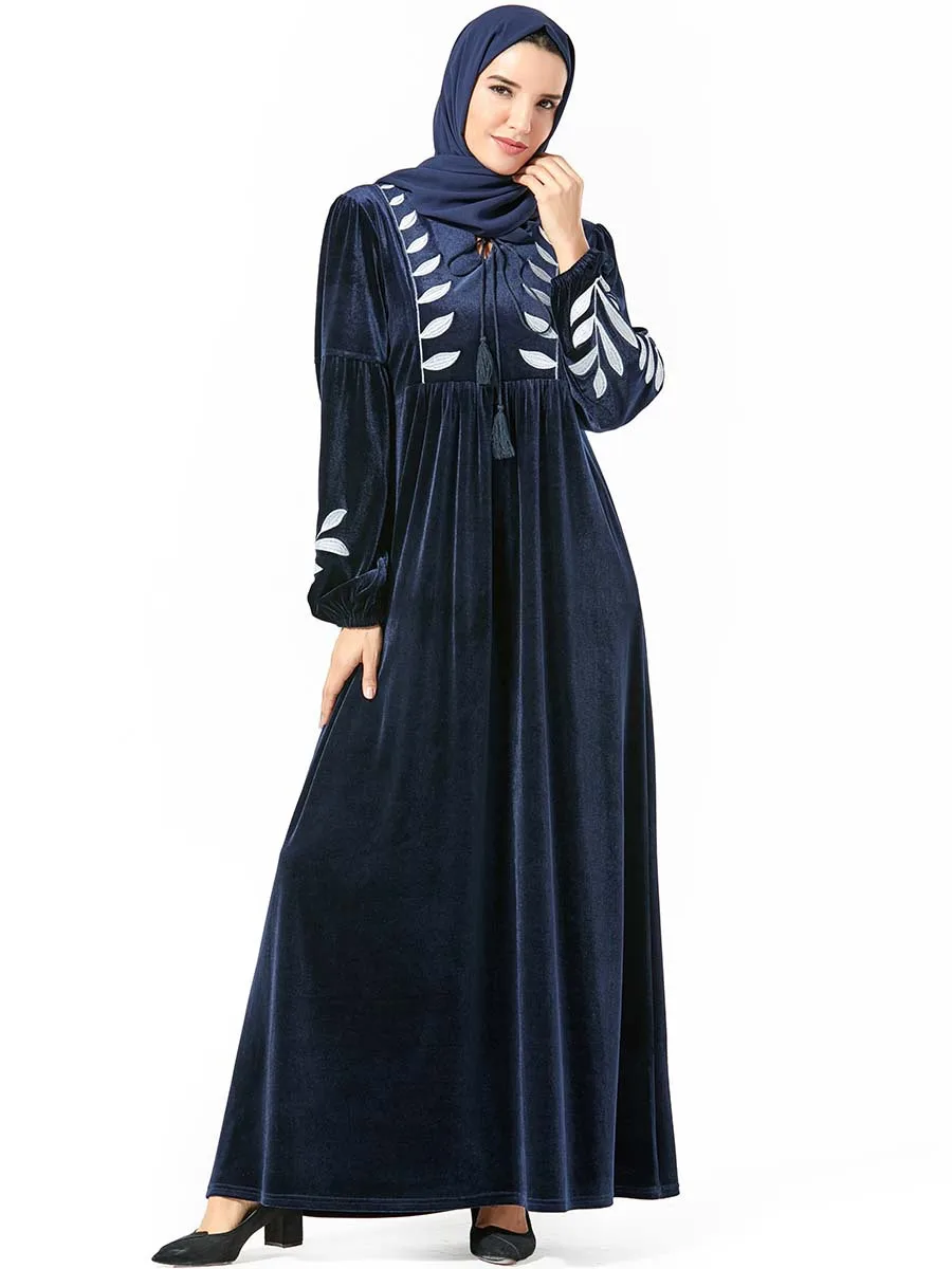 Dubai Embroidery Long Sleeve Maxi Velvet Dress Women Casual Plus Size Kaftan Islamic Robe Gown Arab Jilbab Clothing Middle East