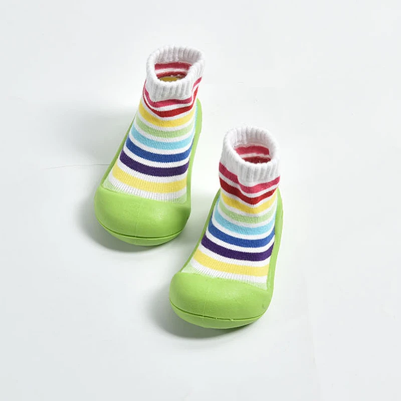 Носки для маленьких мальчиков и девочек; обувь с мягкой нескользящей подошвой; обувь для малышей; резиновые ботиночки для малышей; детские кроссовки