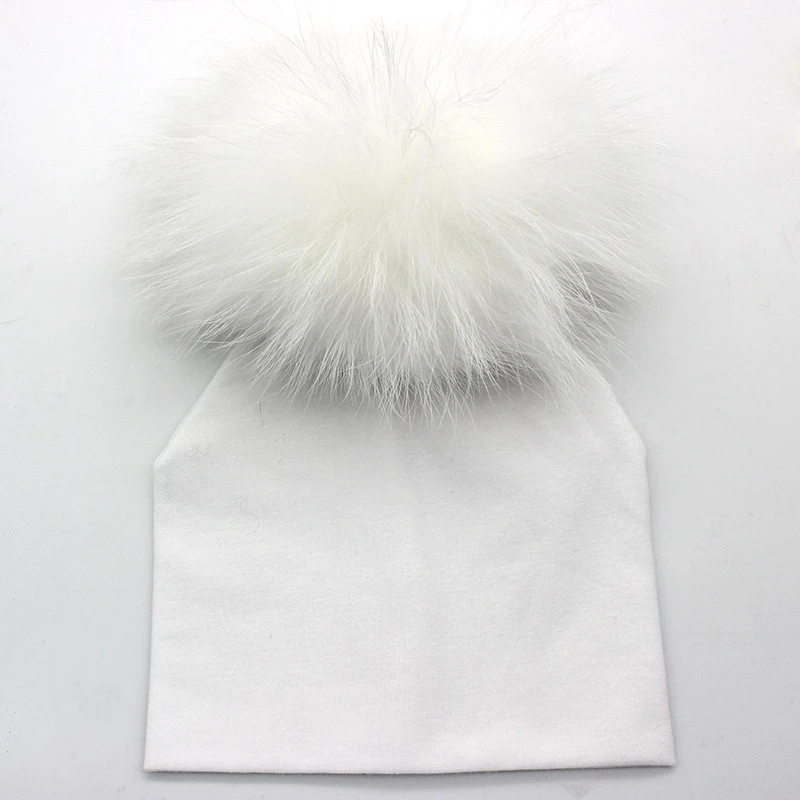 Newborn white pom pom hat Clearance