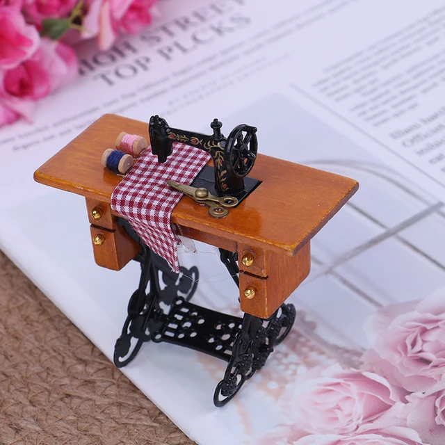 Miniature Sewing Machine With Cloth Accessory for 1/12 Scale doll house Decoration 3