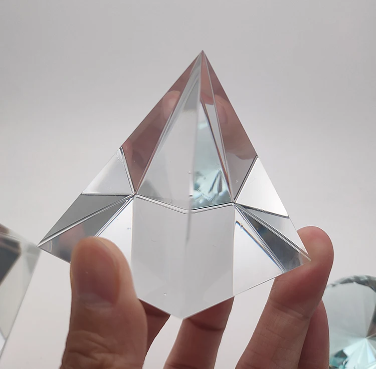 40MM Quality Glass Transparent Rainbow Polyhedral Pyramid Prism Crystal Glass Pyramid Healing Miniature Home Decoration