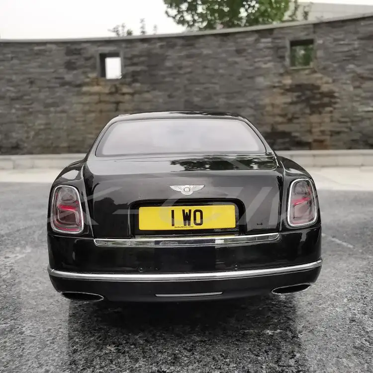 Литая под давлением модель автомобиля почти настоящая Bentley Mulsanne w. O. Издание Mulliner 1:18+ маленький подарок