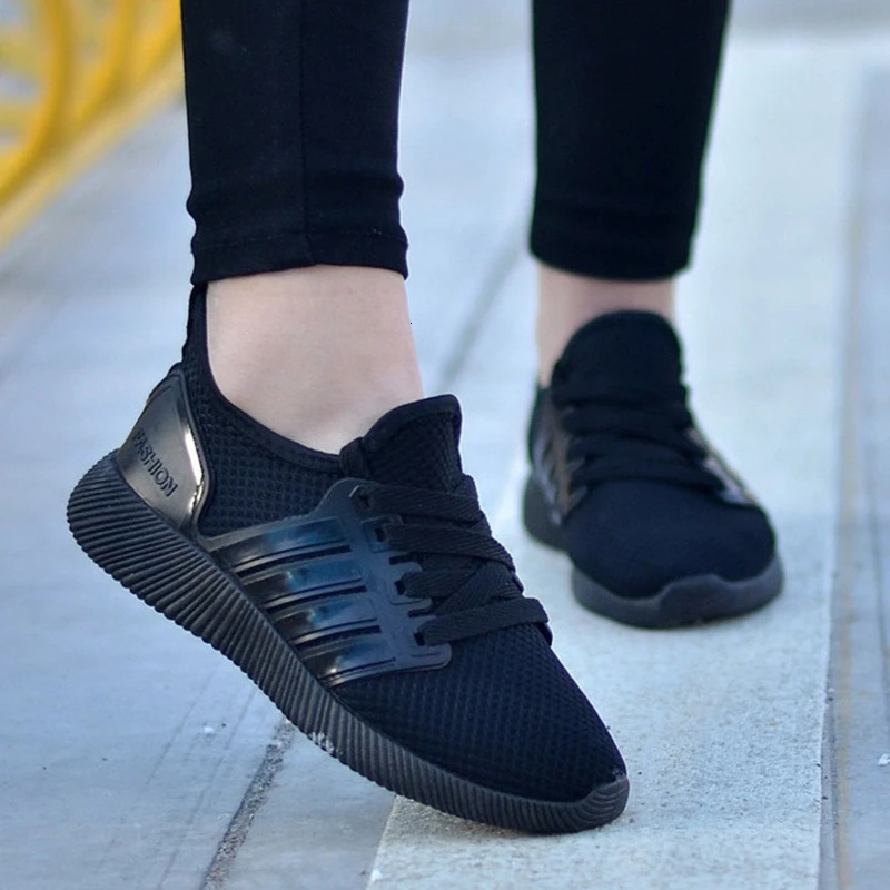 Red Running Shoes For Women Lace-up Woman Sneakers Breathable Cheap Women Sport Shoes New High Quality Light Women's Shoes Black