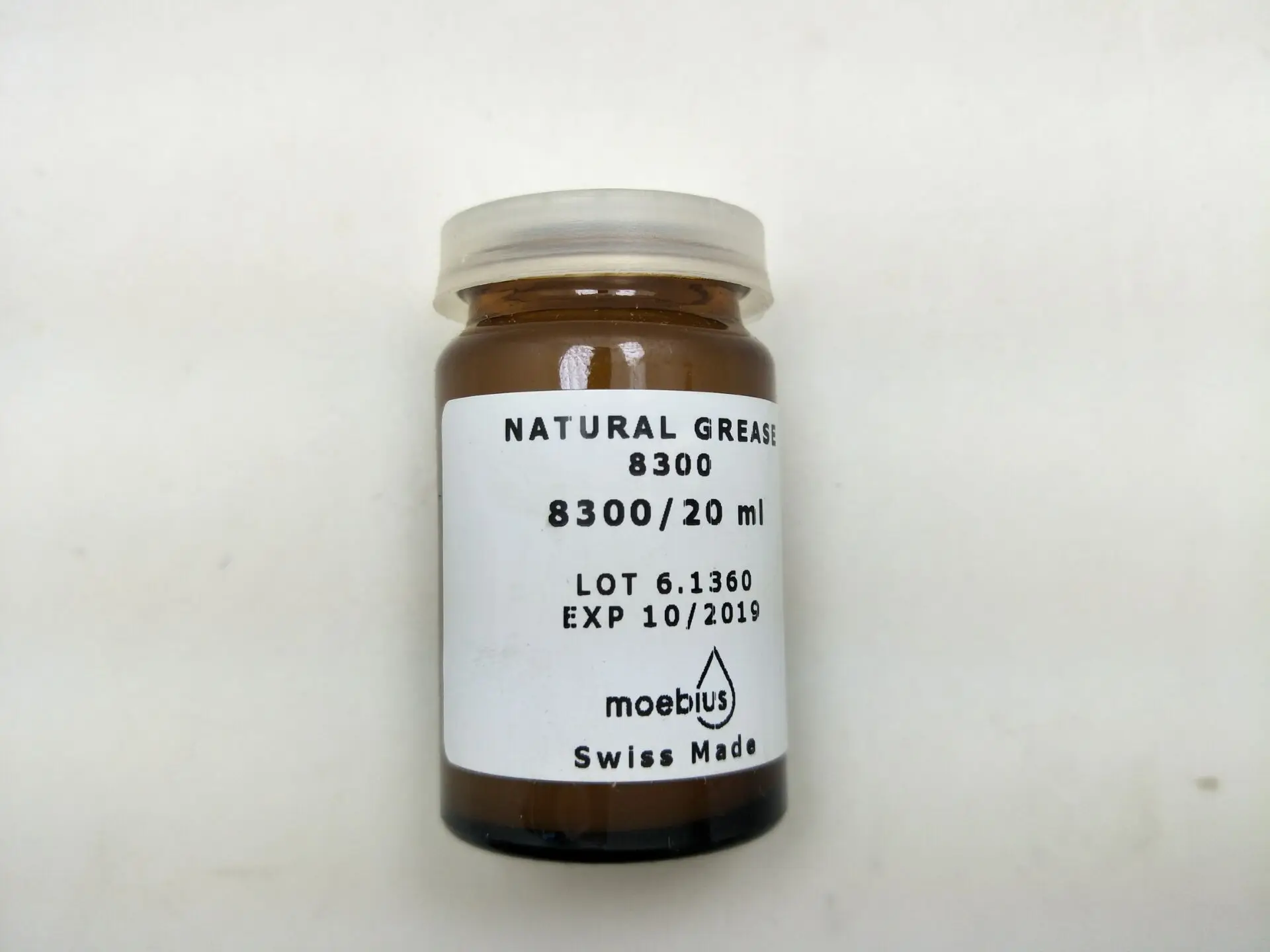 

Origional Product Switzerland Moebius 8200 Table Oil Spring Oil 20 Ml Watch Repair Tool 8300