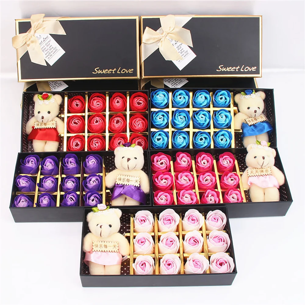 

Christmas Rose Soap Flower Gift Box With 12 Little Bear Valentine's Day Gift Creative Gift Artificial Flowers New Year Gift 2021