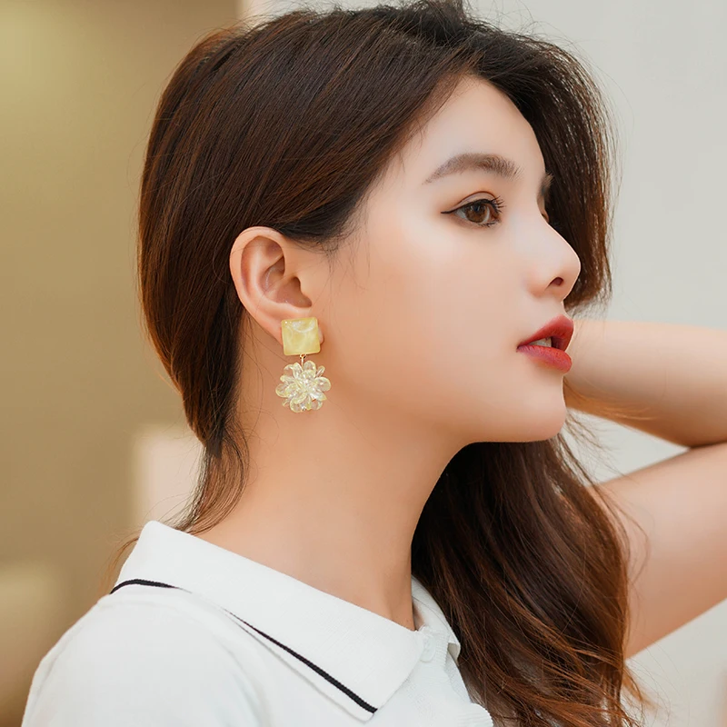Xinwei популярные Геометрические Висячие серьги для женщин Bijoux прозрачный кристалл в виде Капли серьги массивные Ювелирные серьги в подарок