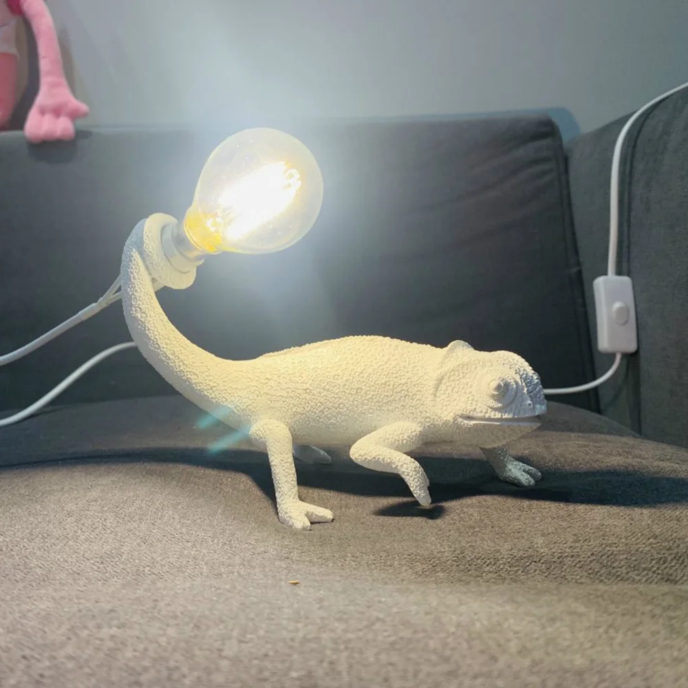 Eidechse Chamäleon LED Tischlampe Harz und Glas Creativity Tischleuchte Kinder 